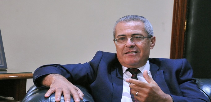 Ben Abdelkader fait un exposé de la réforme de l'administration marocaine à Abidjan