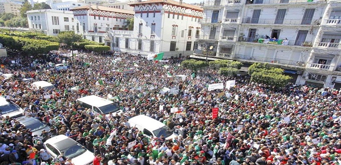 Algérie : La mobilisation prend des allures de révolution