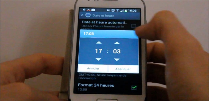 GMT+2 : Cacophonies sur l’heure des téléphones mobiles