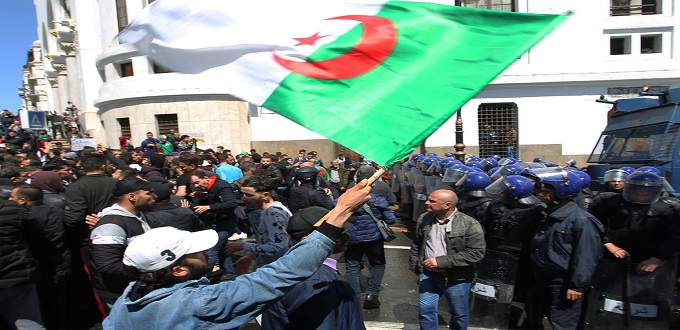 Vendredi IX : les réponses des Algériens à Gaïd Salah 
