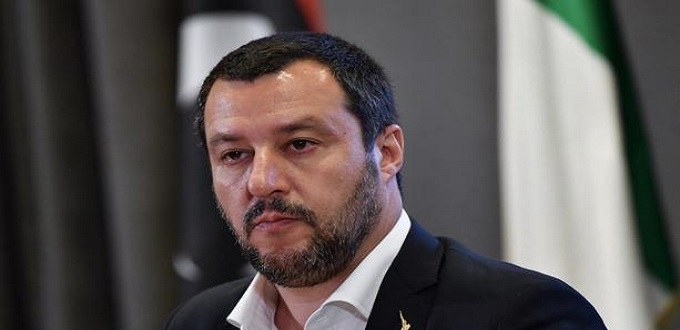 Italie : Salvini se met à présent à l’« achat » des migrants