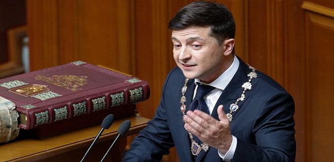 Ukraine : à peine investi, que Zelenky déclare la dissolution du parlement 