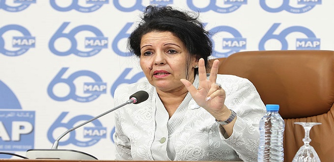 Bahia Amrani prône un nouveau modèle économique de la presse