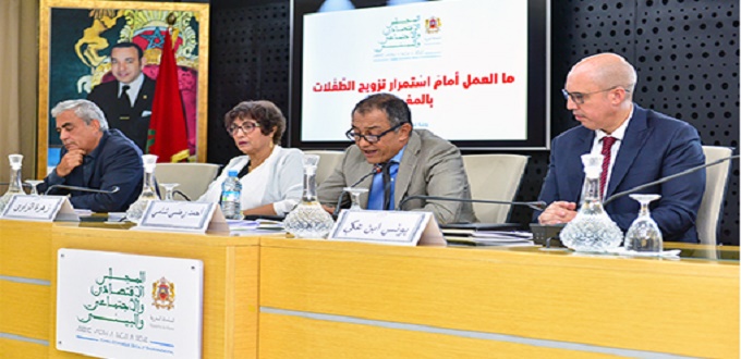 Le Conseil économique et social appelle à mettre fin au mariage des enfants