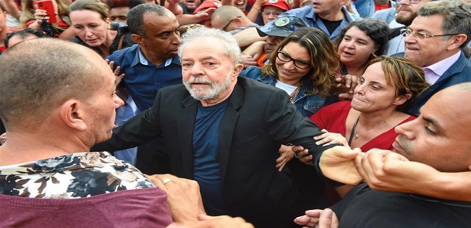 L'ex-président brésilien Lula est libéré de prison