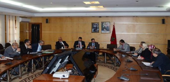 Le Syndicat national de l'enseignement appelle à une gestion concertée