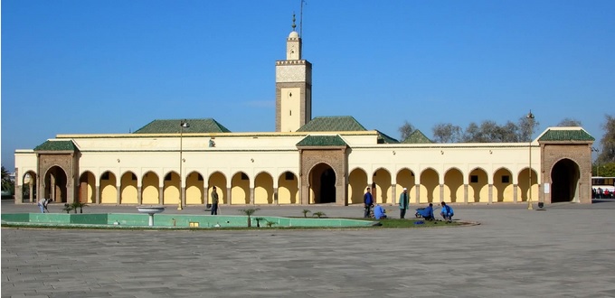 Le Maroc ferme ses mosquées