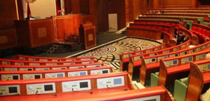 Le parlement vote pour la première fois par internet !...