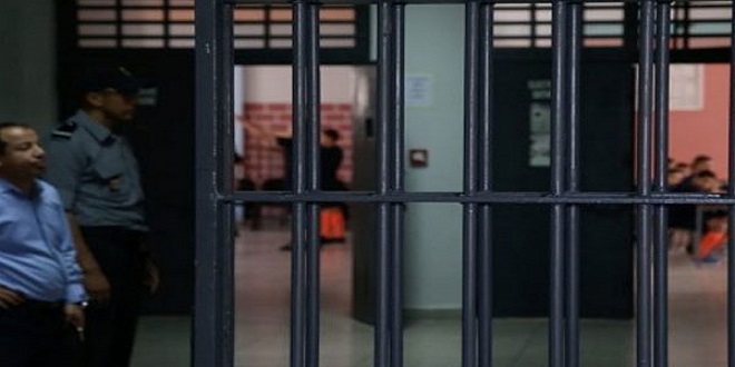 Etablissements pénitentiaires : Report de la reprise des visites familiales