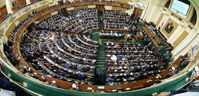 Egypte: Le Parlement autorise les militaires à se présenter aux élections