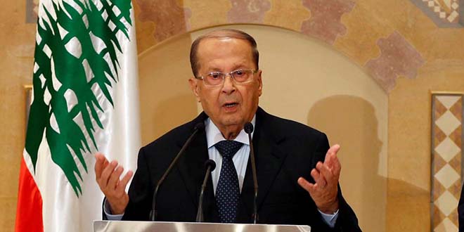 Explosions de Beyrouth: le président libanais refuse une enquête internationale
