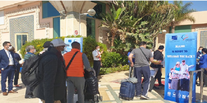 Relance du tourisme: un premier groupe de touristes britanniques débarque à Agadir