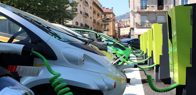 Le nombre de voitures électriques en nette hausse dans l'UE