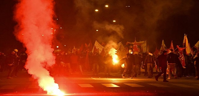 Pays-Bas, Danemark, Liban : les soulèvements contre les restrictions se multiplient