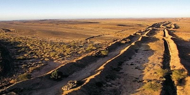 Les FAR travaillent à l'extension du mur de sable du Sahara