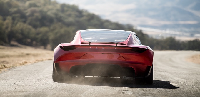 Tesla dévoile sa voiture de série "la plus rapide au monde"