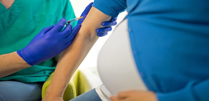 Le vaccin anti-Covid aurait moins d'effets secondaires chez les femmes enceintes