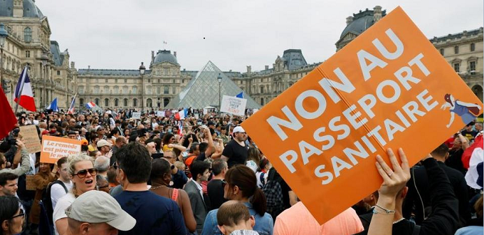 France: plus de 200 mille manifestants conte le pass sanitaire