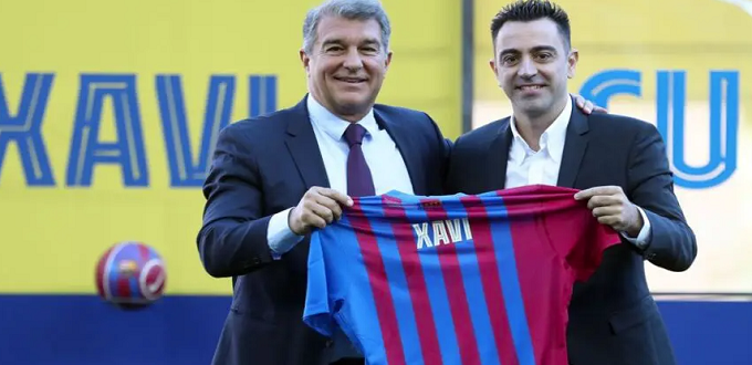 Barça: Xavi Hernández officiellement présenté comme nouvel entraîneur 