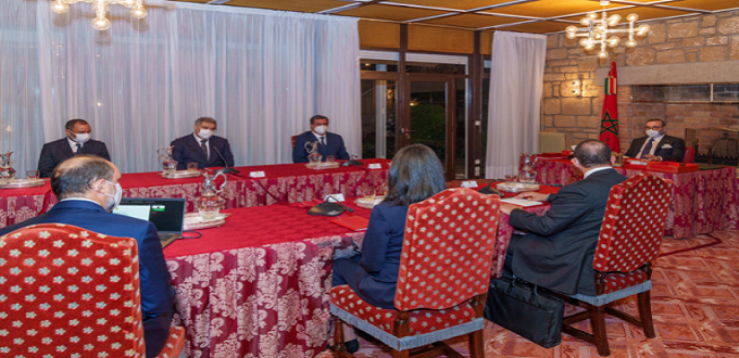 Le Roi Mohammed VI préside une séance de travail sur la nouvelle charte de l'investissement