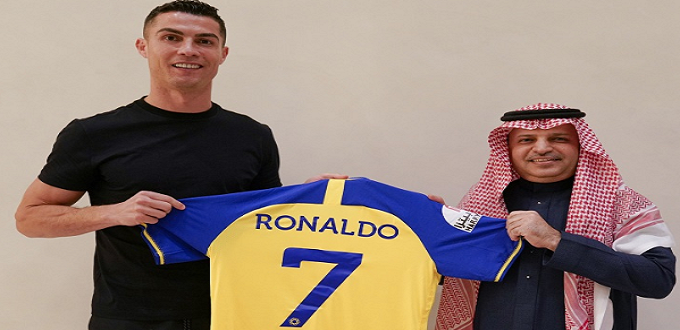 Cristiano Ronaldo s'engage avec le club saoudien d'Al-Nassr jusqu'en 2025