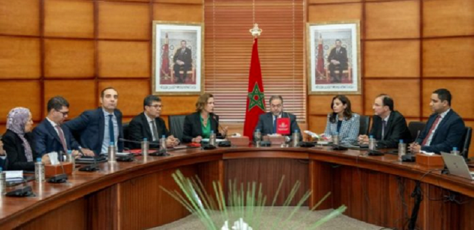 Artisanat: Ammor signe deux conventions avec RAM et UPS Maroc