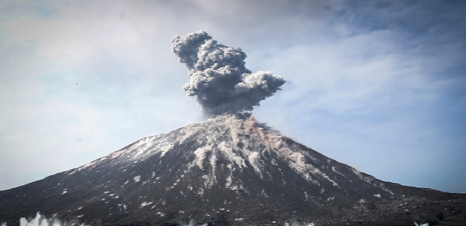 Éruption d'un volcan en Indonésie: onze morts