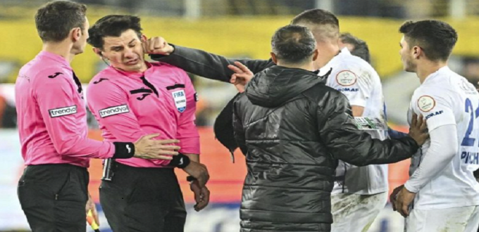 Turquie: Report des matches du championnat après l’agression d’un arbitre