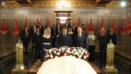 Le Président Macron et son épouse visitent le mausolée Mohammed V