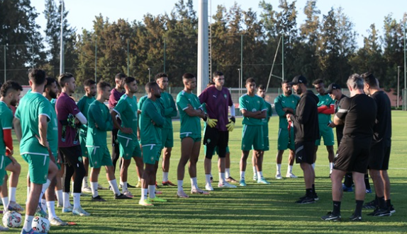 Sektioui convoque 32 joueurs de la Botola pour un stage de préparation