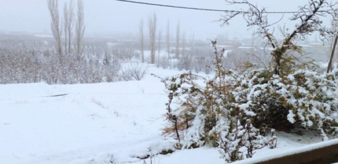 Alerte météo : chutes de neige, pluies orageuses et vents forts dans plusieurs régions
