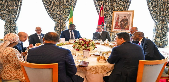 Le roi offre un déjeuner en l’honneur du premier ministre sénégalais et la délégation l’accompagnant