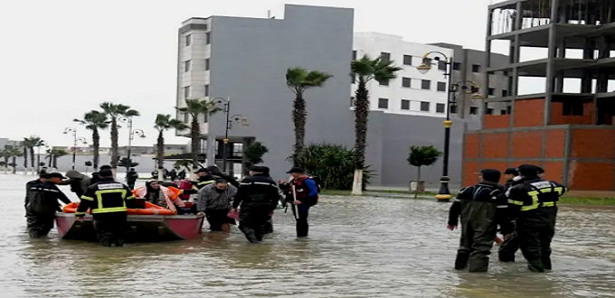 Inondations : plus de 154.000 personnes évacuées dans plusieurs provinces