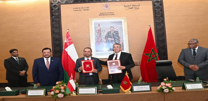 Maroc–Oman : signature d’un mémorandum sur la formation des avocats et juristes à Rabat