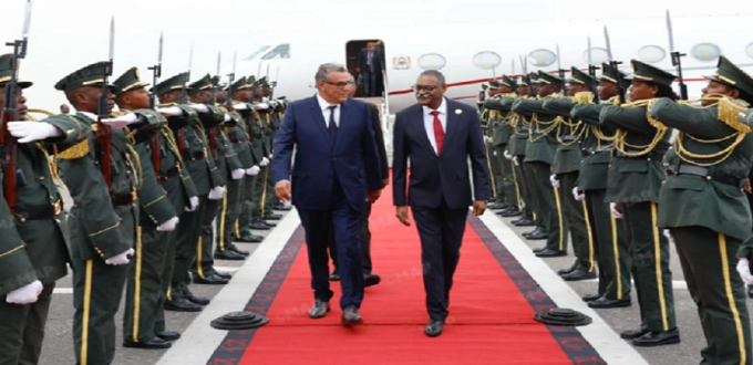 Aziz Akhannouch représente le Roi Mohammed VI au Sommet extraordinaire de l’UA à Luanda